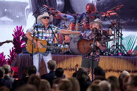 Kenny Chesney, Alan Jackson & Zac Brown Band Throw a Jimmy Buffett Tribute Party on 2023 CMA Awards