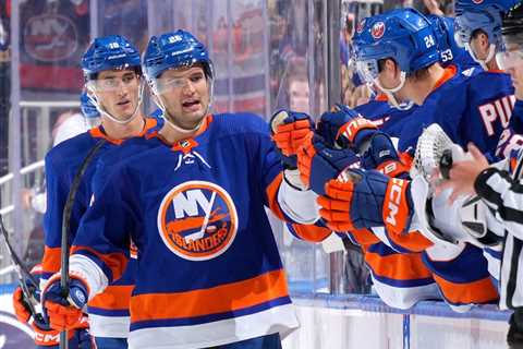Islanders’ Oliver Wahlstrom finally snaps 333-day scoring drought: ‘It felt really good’