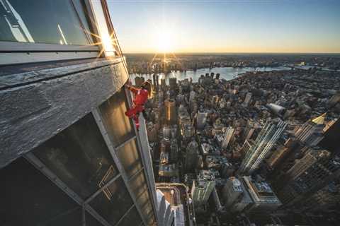 Watch Jared Leto Climb the Empire State Building to Announce Thirty Seconds to Mars’ Tour Dates