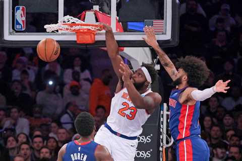 Knicks’ Mitchell Robinson not too big to help out high school coach