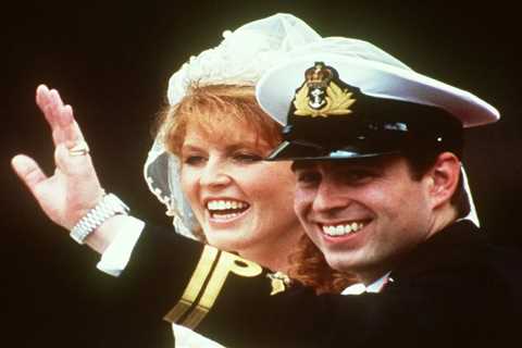 When did Prince Andrew and Sarah Ferguson divorce?