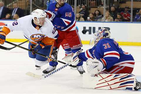 Kyle MacLean making ‘special’ NHL debut with dad, ex-Devils star John, on Islanders bench