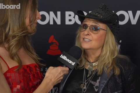 Melissa Etheridge on Performing “Blaze of Glory” for Jon Bon Jovi, Teases Upcoming Tour With Jewel..