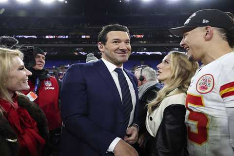Tony Romo pushes back against his broadcast critics: People say ‘they love us’