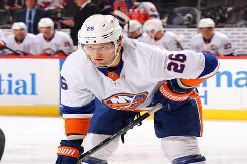 Oliver Wahlstrom getting a different Islanders chance under Patrick Roy