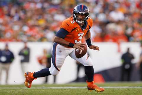 Russell Wilson could stay with Broncos in shocking offseason twist