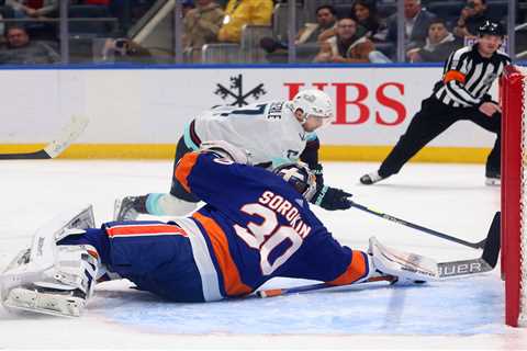 Islanders fall in shootout to Kraken as playoff picture gets a bit bleaker