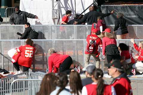 Chiefs players helped calm scared kids after Super Bowl parade shooting