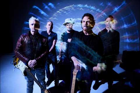 Pearl Jam Lands First Rock & Alternative Airplay No. 1 With ‘Dark Matter’