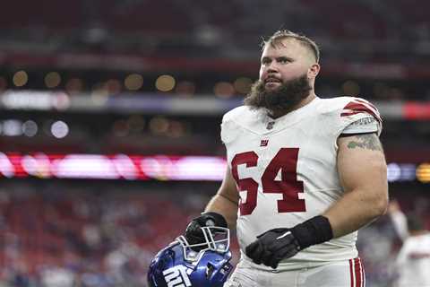 Giants will release veteran Mark Glowinski to save $5.7 million in cap space