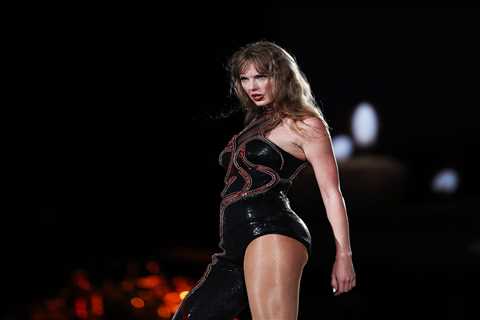 Travis Kelce ‘headed to Singapore’ to see Taylor Swift after brother Jason Kelce’s Eagles retirement