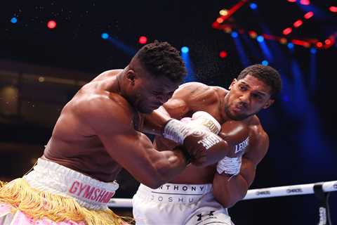 Anthony Joshua brutally knocks out former UFC Champion Francis Ngannou