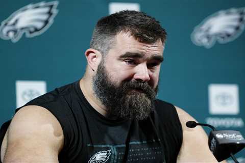 Drew Brees’ restaurant giving out 13 scholarships in honor of Jason Kelce