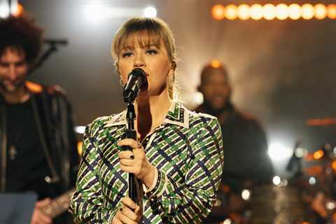 Kelly Clarkson Launches New Lawsuit In Legal War With Ex-Husband Brandon Blackstock