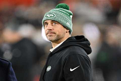 Aaron Rodgers responds to claims he is a Sandy Hook conspiracy theorist