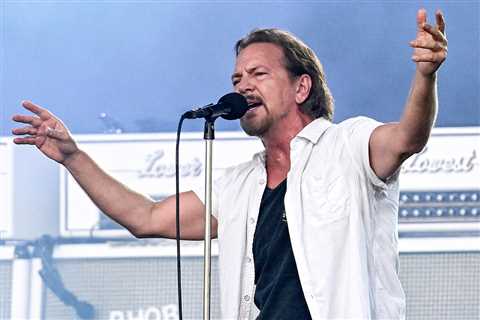 Pearl Jam Will Play Their New LP in Theaters for One Night Only