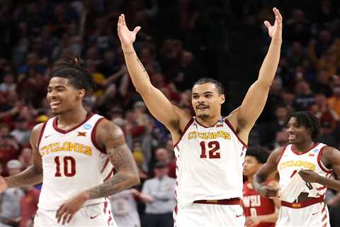 Illinois vs. Iowa State Sweet 16 prediction: March Madness odds, picks