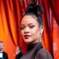 Rihanna Reveals Her Fantasy Plastic Surgery Procedure