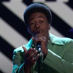 ‘The Voice’ Playoffs: Nathan Chester Channels James Brown For Beatles Cover