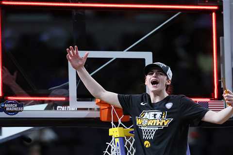 Caitlin Clark was ‘queen among women’ to reach Final Four in latest glimpse of her Iowa greatness