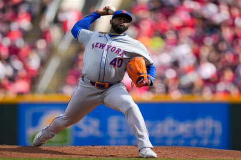 Mets blow lead, implode in disaster eighth inning in loss to Reds