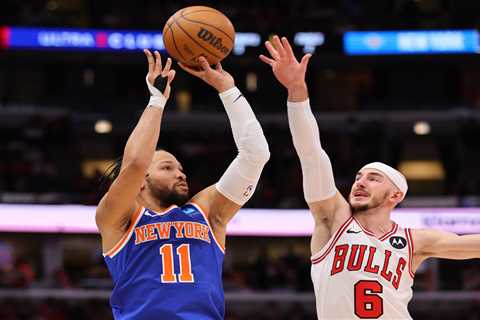 Jalen Brunson scores 45 as Knicks’ magic number to clinch top-6 spot down to one with win over Bulls