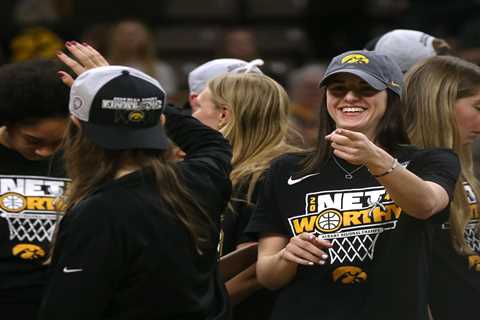 Caitlin Clark mania causes ‘spike’ in Fever ticket interest ahead of 2024 WNBA Draft