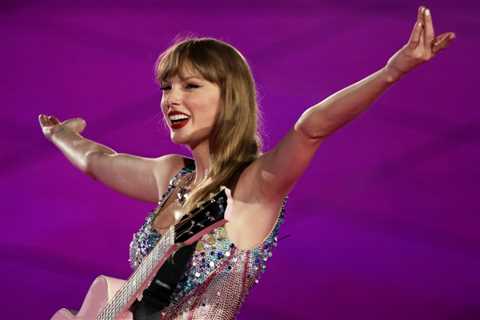 Sephora’s Savings Event Just Dropped the Price on the Eyeliner Taylor Swift Is Known for Wearing