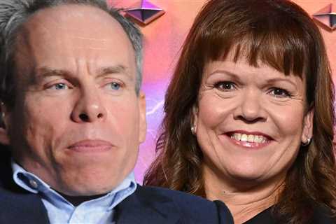 ‘Harry Potter’ Star Warwick Davis Mourns Death of Wife Samantha