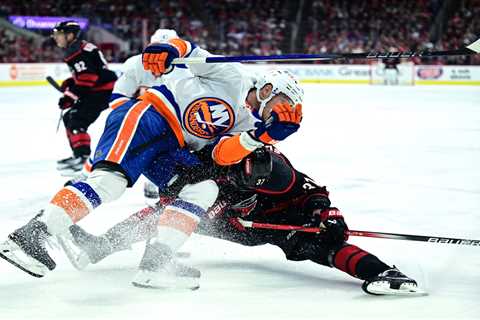 Islanders vs. Hurricanes Game 2 prediction: NHL playoffs odds, picks