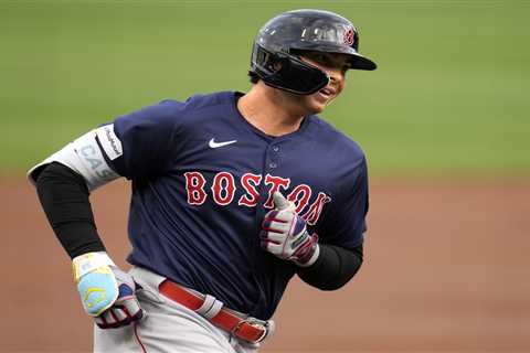 Red Sox star Triston Casas suffers rib fracture in Boston injury blow