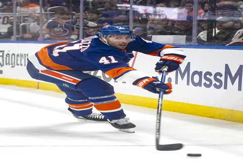 Islanders’ Robert Bortuzzo bailed out after costly Game 4 penalty