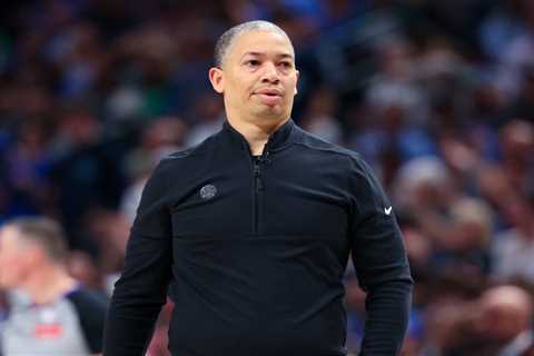 Clippers trying to extend Ty Lue amid Lakers firing Darvin Ham