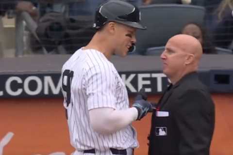Aaron Judge gets ejected for first time in Yankees career after close call
