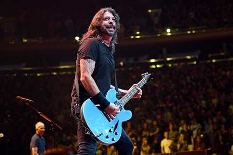 Dave Grohl Dedicates ‘My Hero’ to Steve Albini at Foo Fighters Concert in N.C.