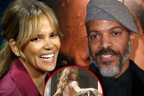 Halle Berry Poses Fully Nude on Balcony for Mother's Day