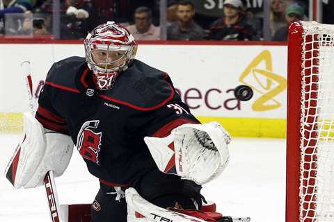 Hurricanes undecided about which goalie will start Game 5