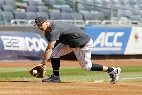 DJ LeMahieu’s Yankees injury return still not imminent