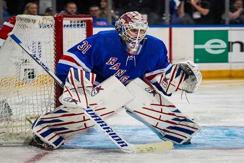 The goalie duel standing between the Rangers and their Stanley Cup return