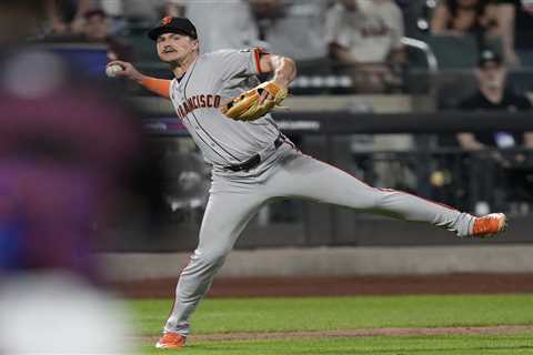 Mets had their hearts broken on the most unbelievable play by Matt Chapman