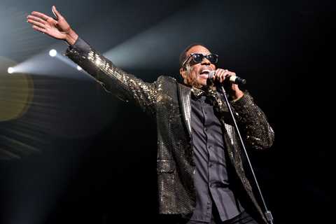 18 Modern Hip-Hop Collaborations That Feature Charlie Wilson