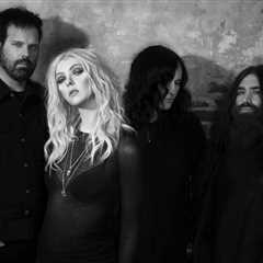 The Pretty Reckless’ Taylor Momsen Is Bit by a Bat Onstage While Singing the Most Ironic Song: Watch