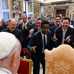 Pope Francis Meets With Hollywood's Biggest Comedians at Vatican