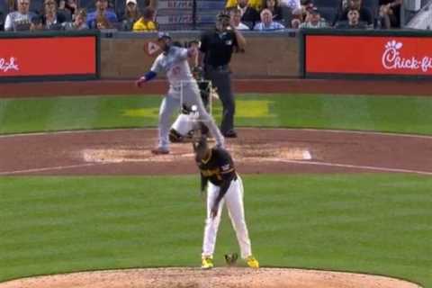 Aroldis Chapman throws glove on mound after thinking he blew game, but actually didn’t