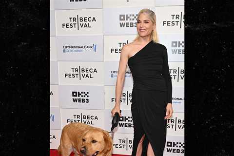 Selma Blair Dazzles With her Service Dog at Tribeca Film Festival