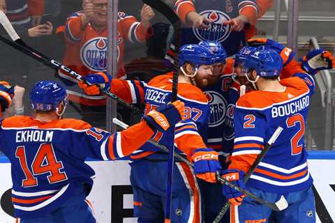 Connor McDavid dominates as Oilers wallop Panthers to stay alive in Stanley Cup