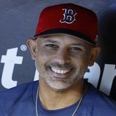 Aaron Boone ‘happy’ Alex Cora received extension from Red Sox