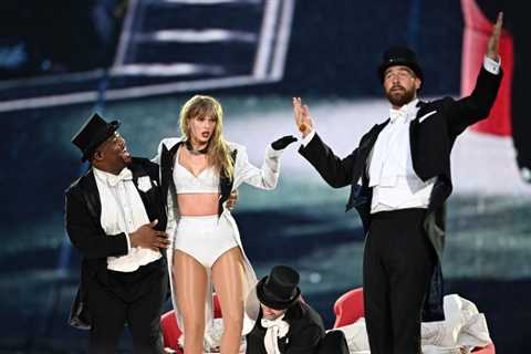 Taylor Swift Appears to Light Up After Spotting Boyfriend Travis Kelce in Audience of Dublin Eras..