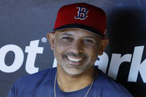 Aaron Boone ‘happy’ Alex Cora received extension from Red Sox