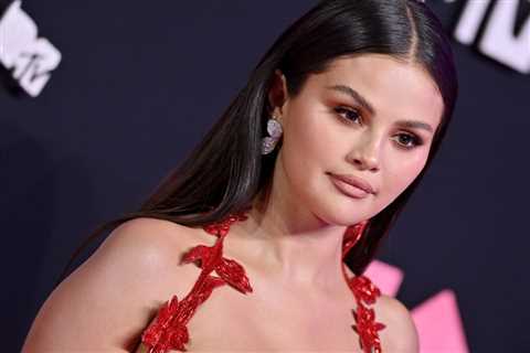 Selena Gomez Addresses Whether Her Younger Self Would’ve Dated Benny Blanco